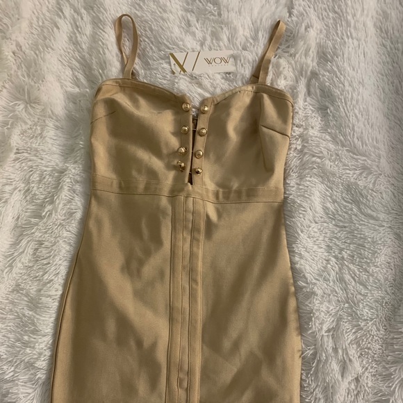 Dress - Picture 3 of 4